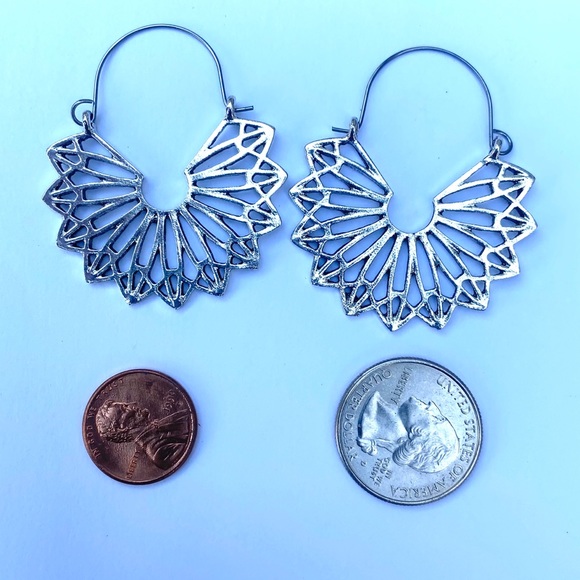 Beautiful Silver Mandala Earrings - Picture 7 of 8